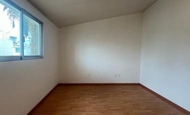 VENTA DE HERMOSA CASA CERCA DEL PERIFERICO EN FRACCIONAMIENTO