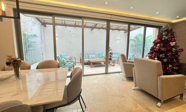Casa de conjunto en venta en villa campestre.