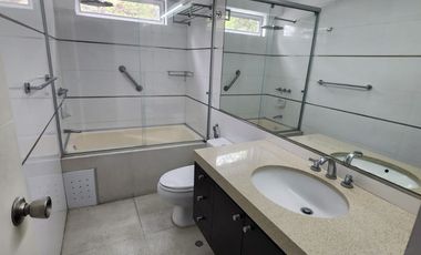 LINDO DPTO. CON ACCESO Y VISTA  A PARQUE