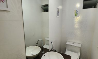LINDO DPTO. CON ACCESO Y VISTA  A PARQUE