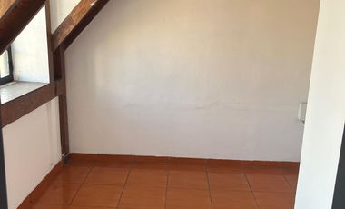 ALQUILO EXCELENTE LOCAL COMERCIAL DE TRES PISOS EN AVENIDA EN SAN ISIDRO