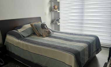 CASA ESQUINERA EN UNO DE LOS MEJORES CONJUNTOS DE LA FLORIDA