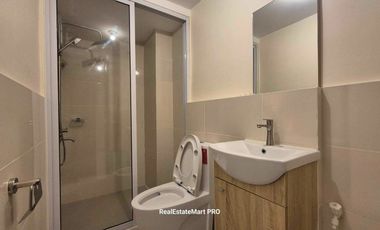 Serene Studio Condo with Balcony and Garden View in Selendra, Baguio City