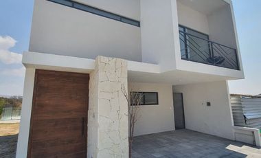 Venta de Casa Nueva en el Nuevo Fracc. El Sauco en Haras Del Bosque