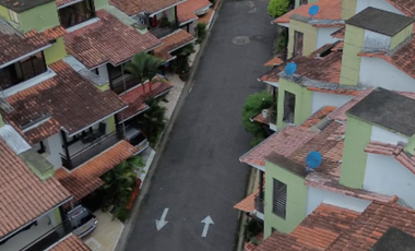 Increible casa en venta de tres niveles en la mejor ubicación de villavicencio!