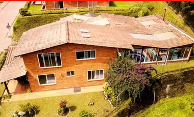 CASA EN LA ALHAMBRA Manizáles