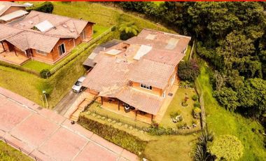 CASA EN LA ALHAMBRA Manizáles