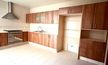 CASA EN RENTA EN METEPEC RINCONADA TIZATLALLI EXCELENTE UBICACIÓN