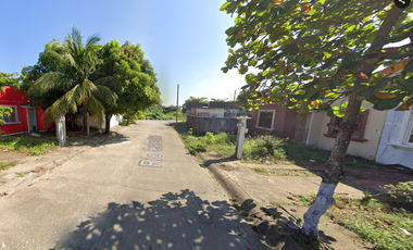 Excelente casa en Remante Bancario