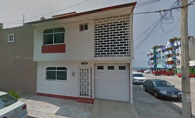 Excelente casa en Remante Bancario ¡¡¡Imagine duplicar su inversión a corto plazo!!!