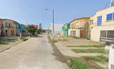 Casa en Remante Bancario.  **Fantástica oportunidad que no puede dejar pasar**