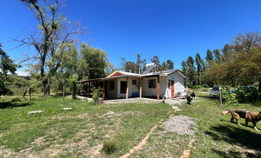 Venta de Casa de 130m2 en un Terreno de 0,98ha
