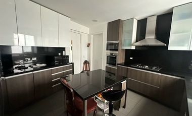 DEPARTAMENTO EN SAN ISIDRO CON VISTA A PARQUE DE 4 DORMITORIOS