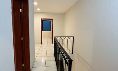 Se vende casa recién remodelada en la Colonia Atlas
