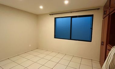 Se vende casa recién remodelada en la Colonia Atlas