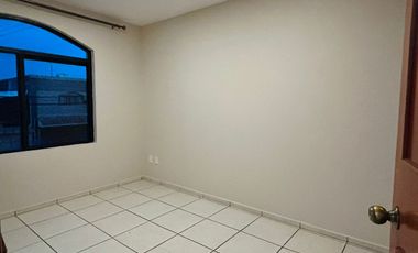 Se vende casa recién remodelada en la Colonia Atlas