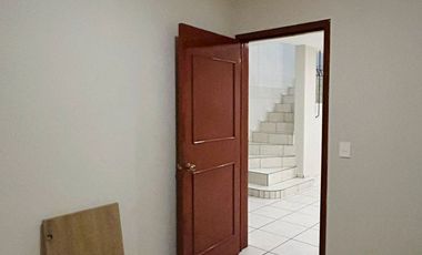 Se vende casa recién remodelada en la Colonia Atlas