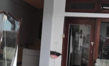 Rumah Raya Mayjend Sungkono Surabaya Strategis Ramai Pusat Kota Cocok Usaha Apapun