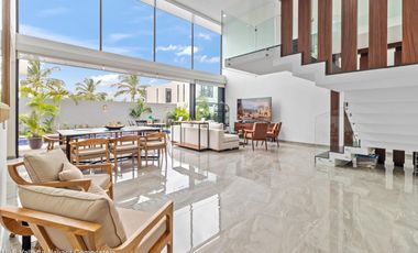 Residencia de Lujo Nueva en Los Tigres | 4 Recámaras, Cine, Alberca, Paneles Solares Modern Luxury New Home in Los Tigres | 4 Beds Nuevo Vallarta