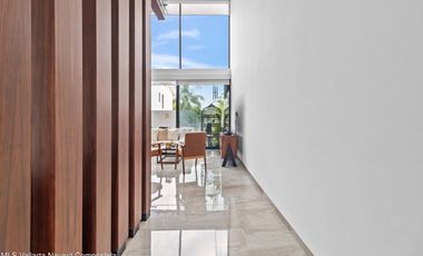 Residencia de Lujo Nueva en Los Tigres | 4 Recámaras, Cine, Alberca, Paneles Solares Modern Luxury New Home in Los Tigres | 4 Beds Nuevo Vallarta
