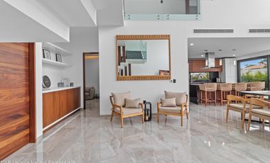 Residencia de Lujo Nueva en Los Tigres | 4 Recámaras, Cine, Alberca, Paneles Solares Modern Luxury New Home in Los Tigres | 4 Beds Nuevo Vallarta