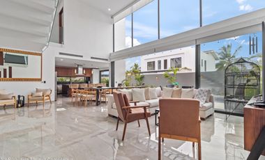 Residencia de Lujo Nueva en Los Tigres | 4 Recámaras, Cine, Alberca, Paneles Solares Modern Luxury New Home in Los Tigres | 4 Beds Nuevo Vallarta