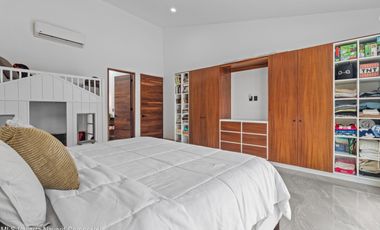 Residencia de Lujo Nueva en Los Tigres | 4 Recámaras, Cine, Alberca, Paneles Solares Modern Luxury New Home in Los Tigres | 4 Beds Nuevo Vallarta