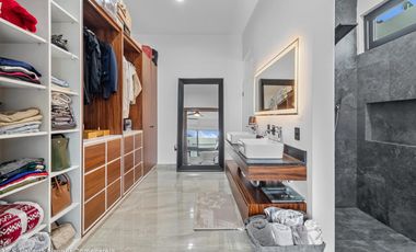 Residencia de Lujo Nueva en Los Tigres | 4 Recámaras, Cine, Alberca, Paneles Solares Modern Luxury New Home in Los Tigres | 4 Beds Nuevo Vallarta