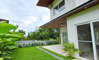 Modern House with Gardens and Pool for Sale in Manila Southwoods, Cavite