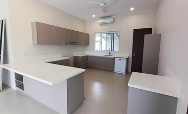 Modern House with Gardens and Pool for Sale in Manila Southwoods, Cavite