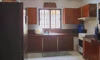 𝗙𝗢𝗥 𝗦𝗔𝗟𝗘: House For Sale in Metrovilla Centre, Valenzuela City