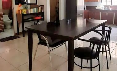 𝗙𝗢𝗥 𝗦𝗔𝗟𝗘: House For Sale in Metrovilla Centre, Valenzuela City