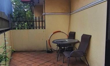 𝗙𝗢𝗥 𝗦𝗔𝗟𝗘: House For Sale in Metrovilla Centre, Valenzuela City