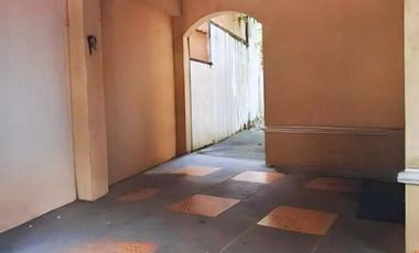 𝗙𝗢𝗥 𝗦𝗔𝗟𝗘: House For Sale in Metrovilla Centre, Valenzuela City