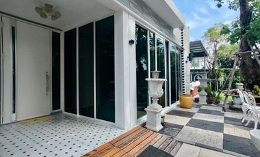 House  for sale ขาย ลดราคาพิเศษ บ้านหรูหลังมุม ที่ดินใหญ่ ถนนเมนใกล้ทะเลสาบ  ที่ ม. มัณฑนา เลค วัชรพล    Mantana Lake Watcharapol  ทำเลดีใกล้ทางด่วน