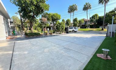 House  for sale ขาย ลดราคาพิเศษ บ้านหรูหลังมุม ที่ดินใหญ่ ถนนเมนใกล้ทะเลสาบ  ที่ ม. มัณฑนา เลค วัชรพล    Mantana Lake Watcharapol  ทำเลดีใกล้ทางด่วน