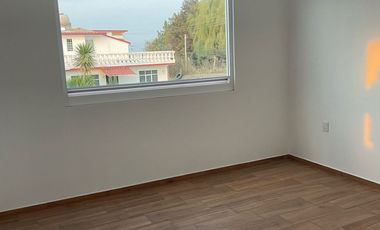 CASA EN VENTA EN TOLUCA NUEVA, AMPLIA EXCELENTE PRECIO