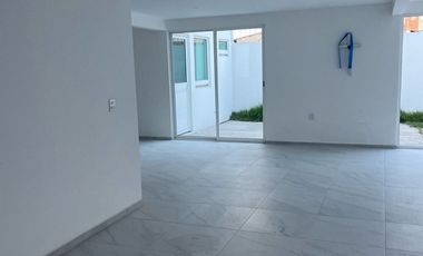 CASA EN VENTA EN TOLUCA NUEVA, AMPLIA EXCELENTE PRECIO