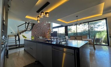 Venta Casa Vila Senza, Lomas de Bellavista