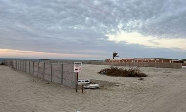 VENTA TERRENO DE PLAYA FRENTE AL MAR EN VICHAYITO