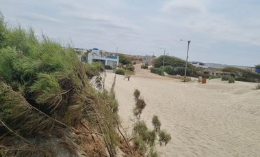 VENTA TERRENO DE PLAYA FRENTE AL MAR EN VICHAYITO