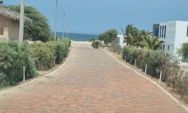VENTA TERRENO DE PLAYA FRENTE AL MAR EN VICHAYITO