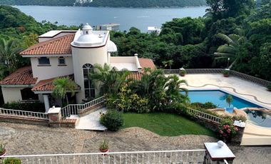 Acapulco Villa En Venta En Pichilingue 3 Recamaras , Con Alberca Privada