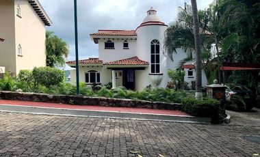 Acapulco Villa En Venta En Pichilingue 3 Recamaras , Con Alberca Privada