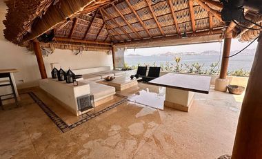 Villa en venta con vista a la Bahía de Acapulco en una de las zonas más exclusivas Guitarrón