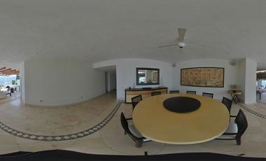Villa en venta con vista a la Bahía de Acapulco en una de las zonas más exclusivas Guitarrón