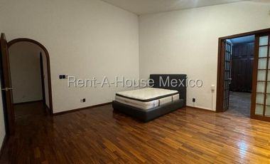 Casa Club en Venta (Club de Golf Valle Escondido - Atizapan)