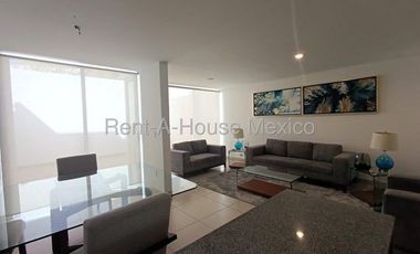 El Refugio - VENTA. Casa con area de TV, roof garden, 3 recámaras
