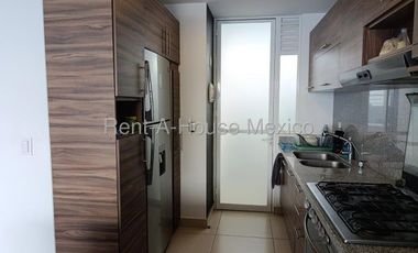 El Refugio - VENTA. Casa con area de TV, roof garden, 3 recámaras