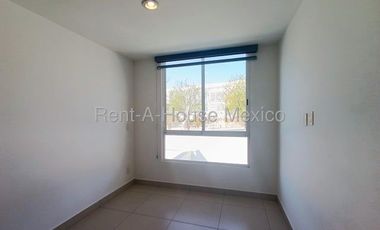 El Refugio - VENTA. Casa con area de TV, roof garden, 3 recámaras